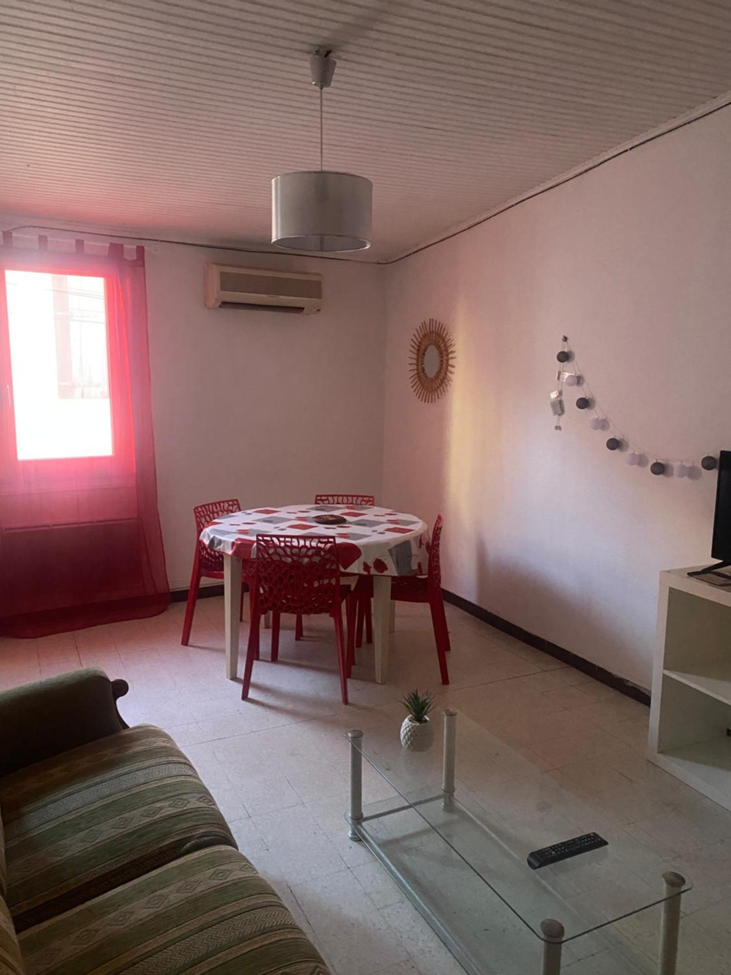 Maison De Ville Proche Mer, En Camargue Sur Le Chemin De Saint Jacques De Compostelle, Clim Reversible Vauvert Exterior photo